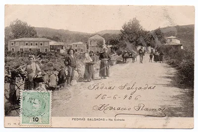 Na estrada de Pedras Salgadas